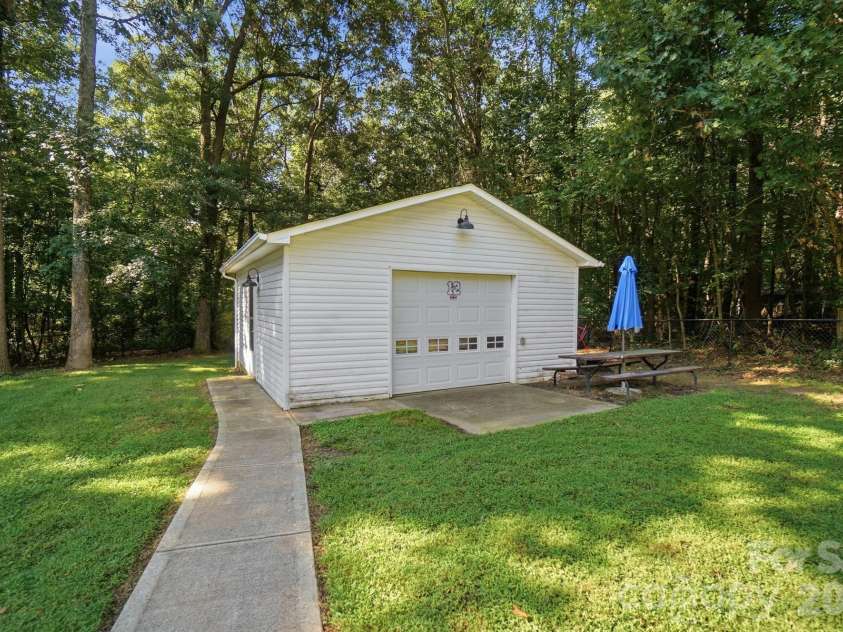 416 Ambrose Lane, Monroe, NC 28110.  MLS# CAR4416796, YatesRealty ID 48500. 