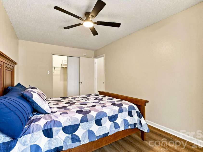 117 Farm Springs Drive, Mount Holly, NC 28120.  MLS# CAR4417237, YatesRealty ID 48501. 