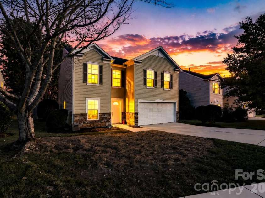 117 Farm Springs Drive, Mount Holly, NC 28120.  MLS# CAR4417237, YatesRealty ID 48501. Twilight view