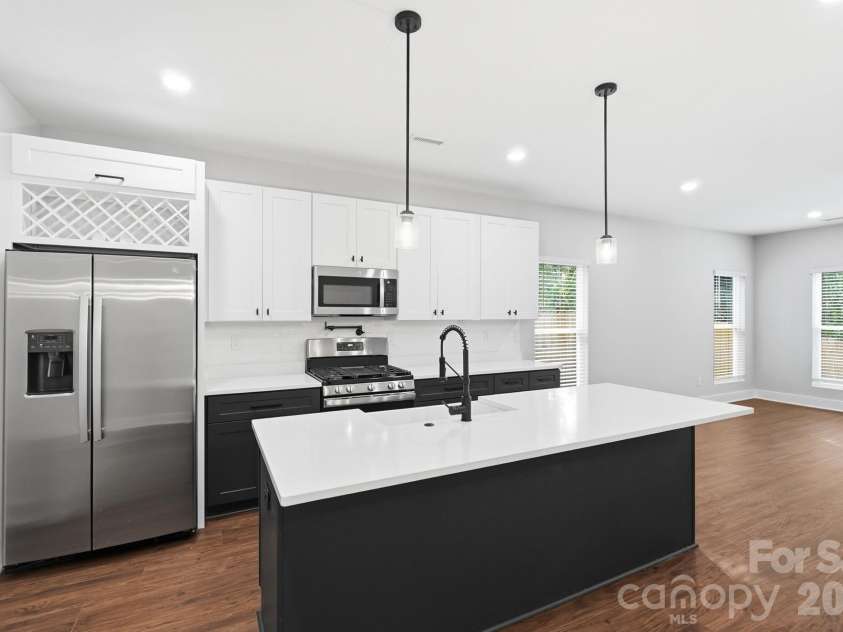 3217 Credenza Road, Charlotte, NC 28208.  MLS# CAR4434142, YatesRealty ID 48502. 