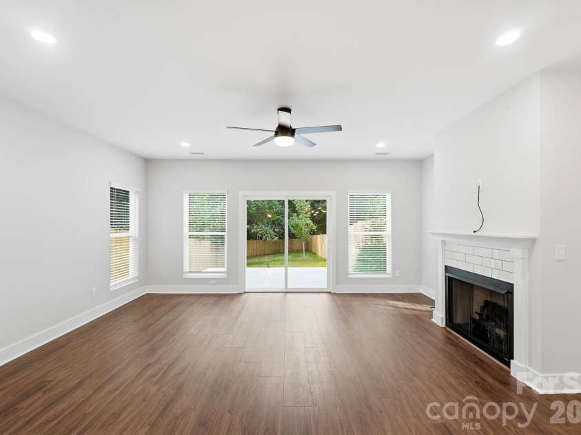 3217 Credenza Road, Charlotte, NC 28208.  MLS# CAR4434142, YatesRealty ID 48502. 