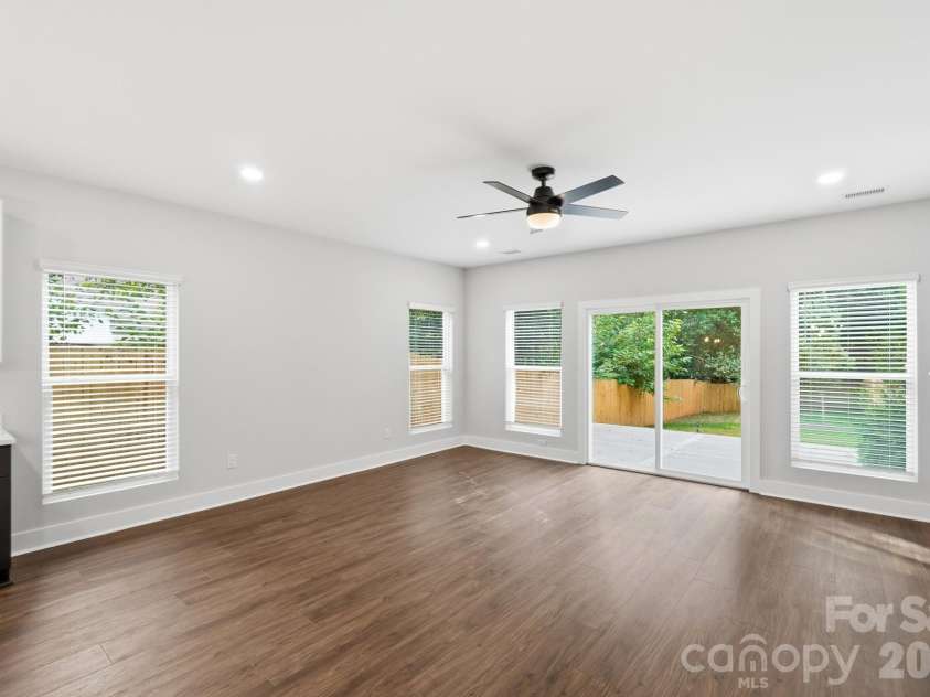 3217 Credenza Road, Charlotte, NC 28208.  MLS# CAR4434142, YatesRealty ID 48502. 