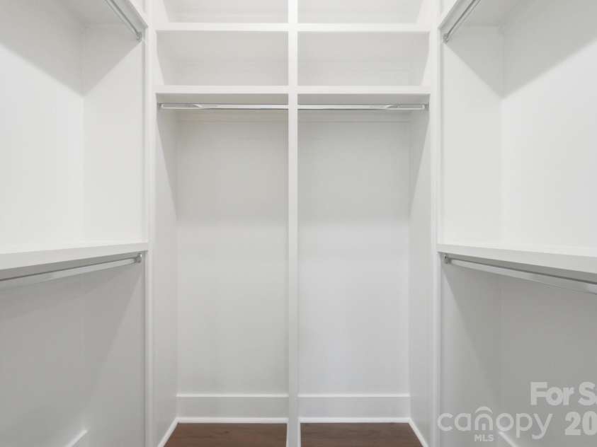 3217 Credenza Road, Charlotte, NC 28208.  MLS# CAR4434142, YatesRealty ID 48502. 