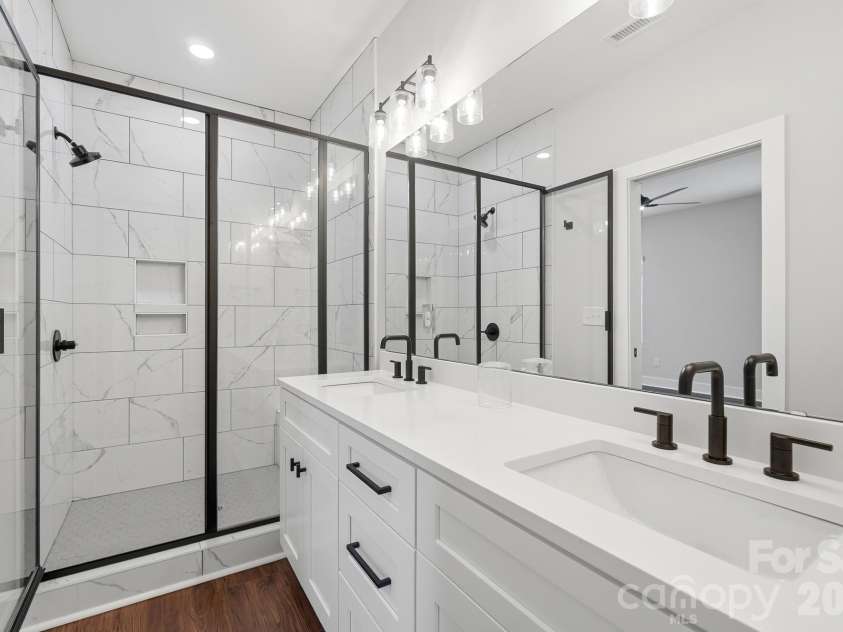3217 Credenza Road, Charlotte, NC 28208.  MLS# CAR4434142, YatesRealty ID 48502. 