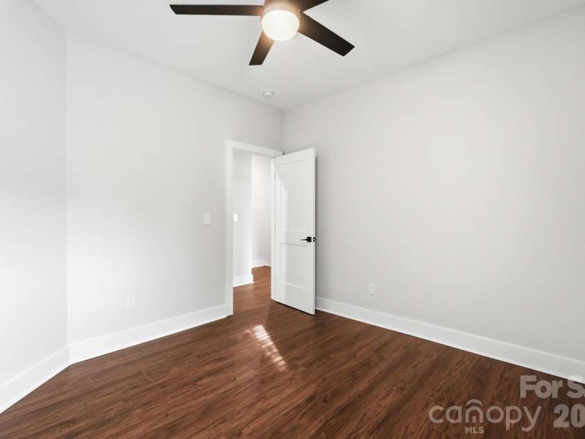 3217 Credenza Road, Charlotte, NC 28208.  MLS# CAR4434142, YatesRealty ID 48502. 