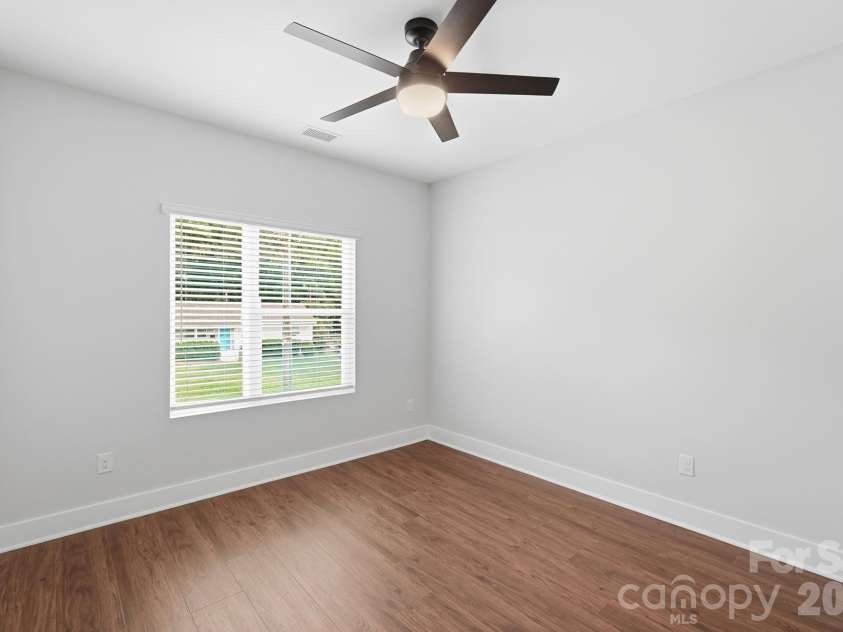 3217 Credenza Road, Charlotte, NC 28208.  MLS# CAR4434142, YatesRealty ID 48502. 