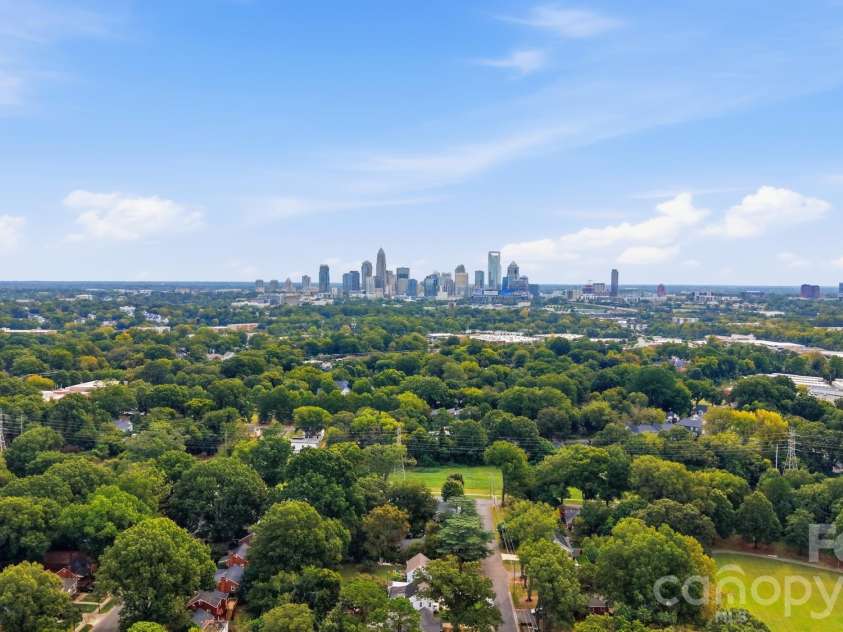 3217 Credenza Road, Charlotte, NC 28208.  MLS# CAR4434142, YatesRealty ID 48502. 