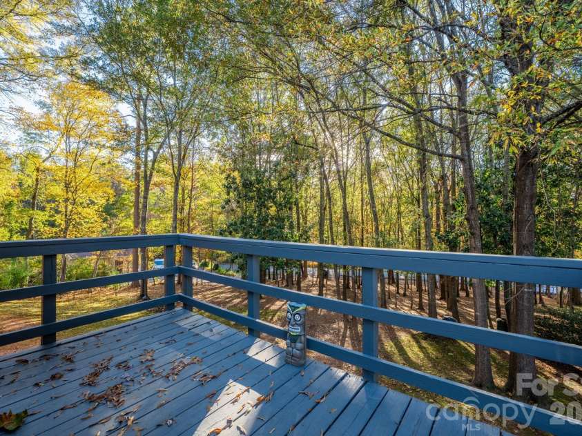 1185 10th Street Place, Hickory, NC 28601.  MLS# CAR4420689, YatesRealty ID 48505. 