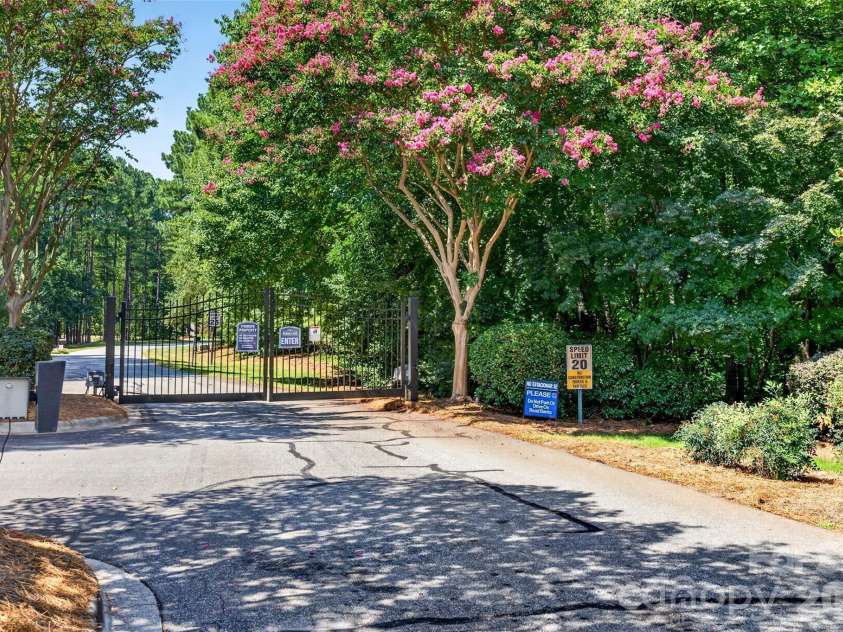 6653 Goose Point Drive, Denver, NC 28037.  MLS# CAR4421155, YatesRealty ID 48509. Gated community