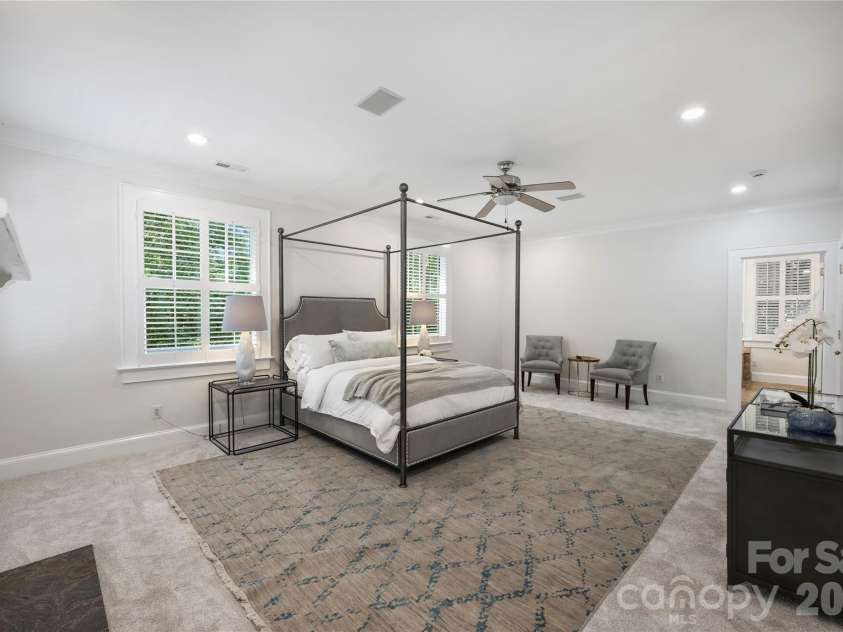 2126 Dilworth Road, Charlotte, NC 28203.  MLS# CAR4313251, YatesRealty ID 4851. 