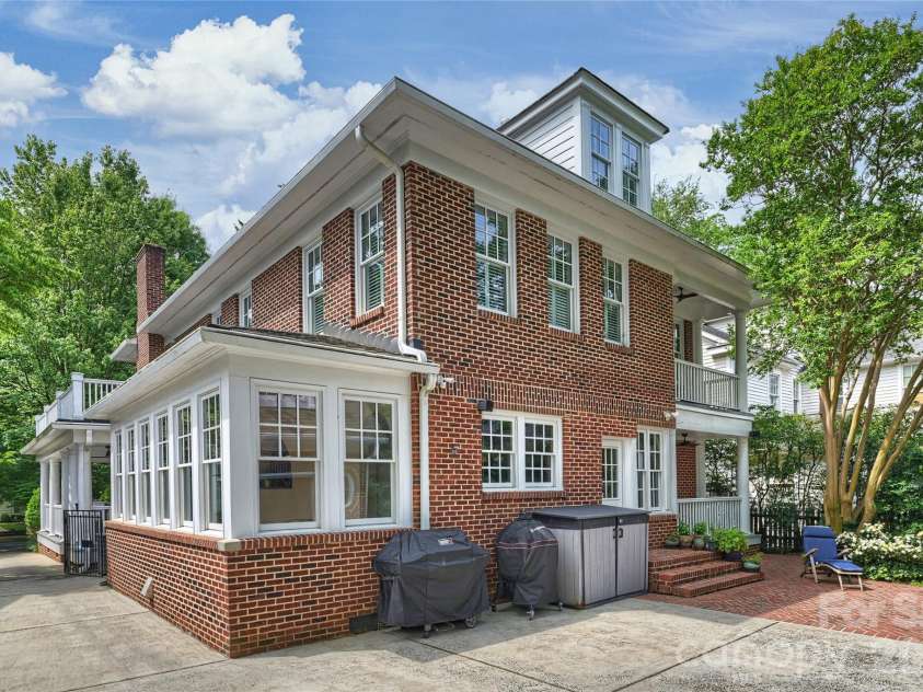 2126 Dilworth Road, Charlotte, NC 28203.  MLS# CAR4313251, YatesRealty ID 4851. 