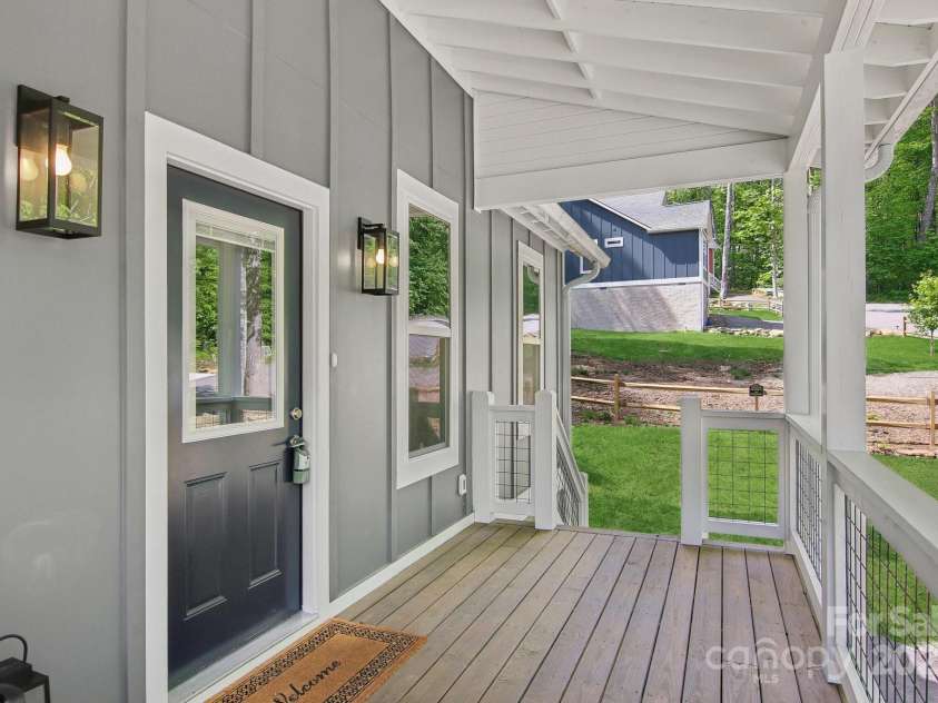 593 Twinbrook Lane, Maggie Valley, NC 28751.  MLS# CAR4200586, YatesRealty ID 4851. 