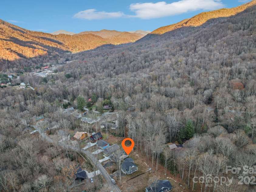 593 Twinbrook Lane, Maggie Valley, NC 28751.  MLS# CAR4200586, YatesRealty ID 4851. 