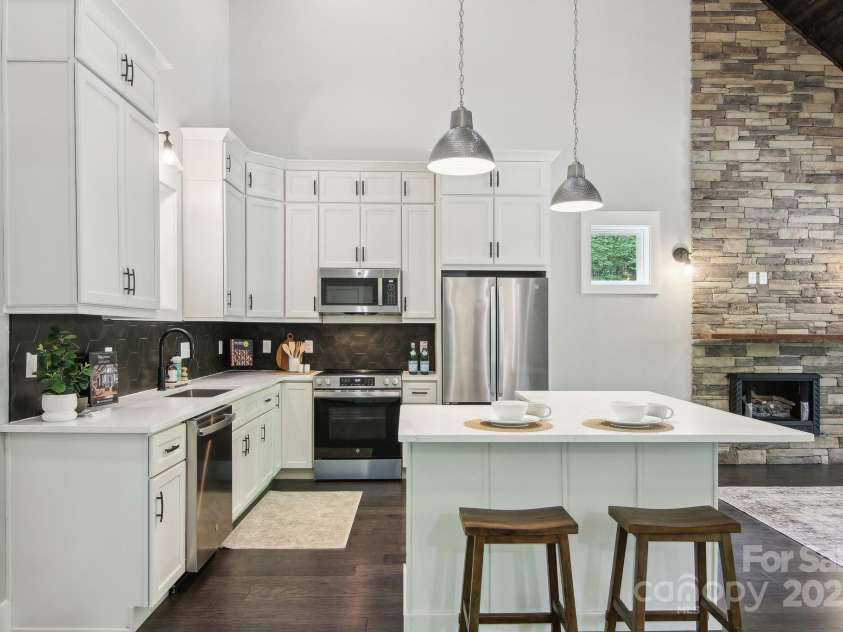 593 Twinbrook Lane, Maggie Valley, NC 28751.  MLS# CAR4200586, YatesRealty ID 4851. 