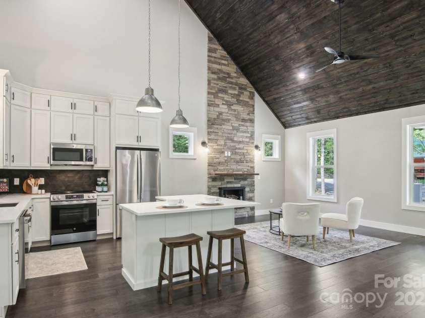 593 Twinbrook Lane, Maggie Valley, NC 28751.  MLS# CAR4200586, YatesRealty ID 4851. 