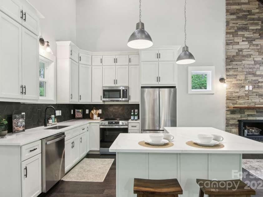 593 Twinbrook Lane, Maggie Valley, NC 28751.  MLS# CAR4200586, YatesRealty ID 4851. 