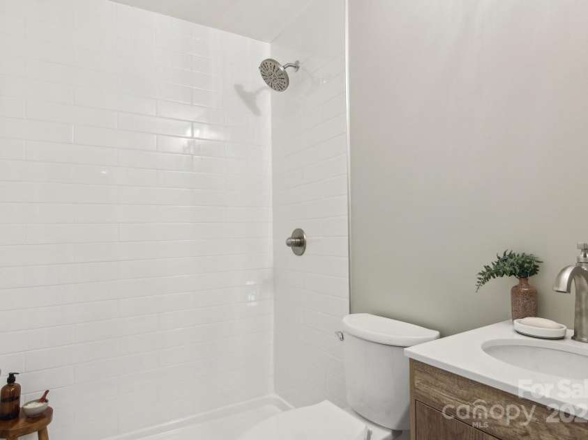 593 Twinbrook Lane, Maggie Valley, NC 28751.  MLS# CAR4200586, YatesRealty ID 4851. 