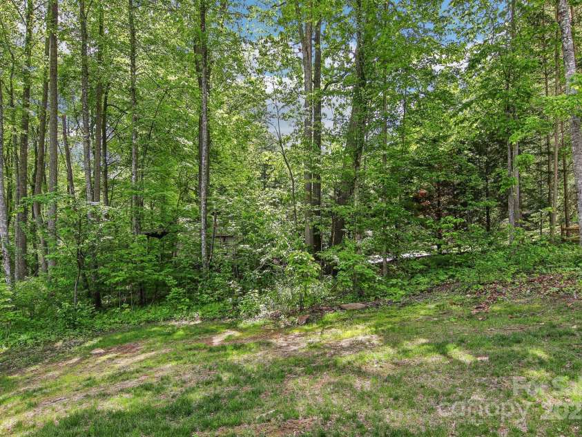 593 Twinbrook Lane, Maggie Valley, NC 28751.  MLS# CAR4200586, YatesRealty ID 4851. 