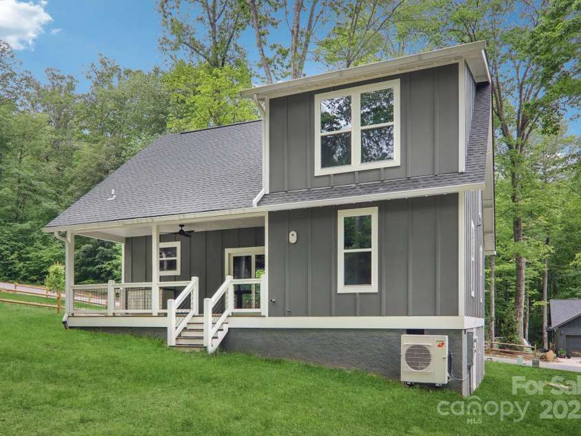 593 Twinbrook Lane, Maggie Valley, NC 28751.  MLS# CAR4200586, YatesRealty ID 4851. 