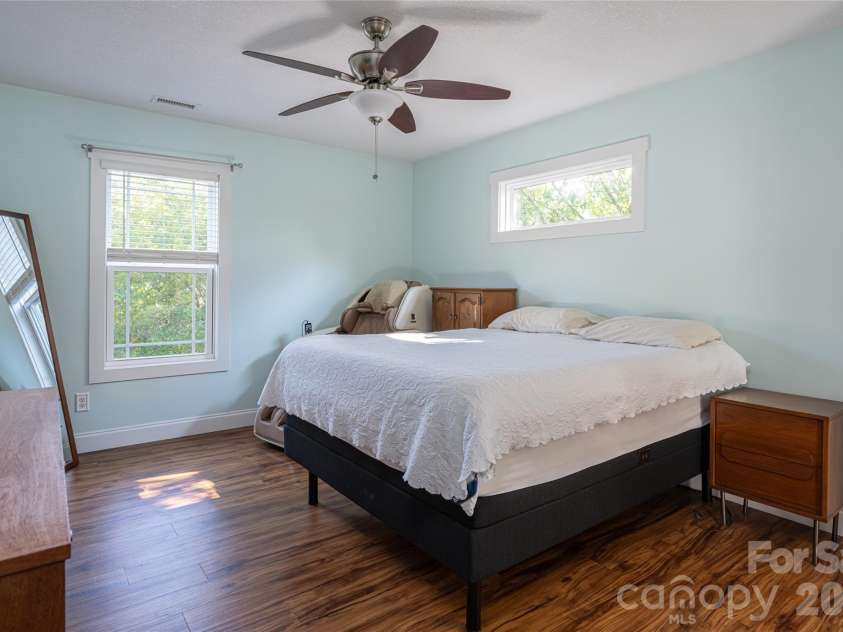 2 Mill Creek Loop, Asheville, NC 28806.  MLS# CAR4420217, YatesRealty ID 48511. Bed 1