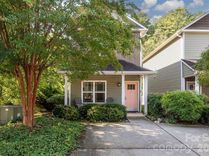 2 Mill Creek Loop, Asheville, NC 28806.  MLS# CAR4420217, YatesRealty ID 48511. End Unit