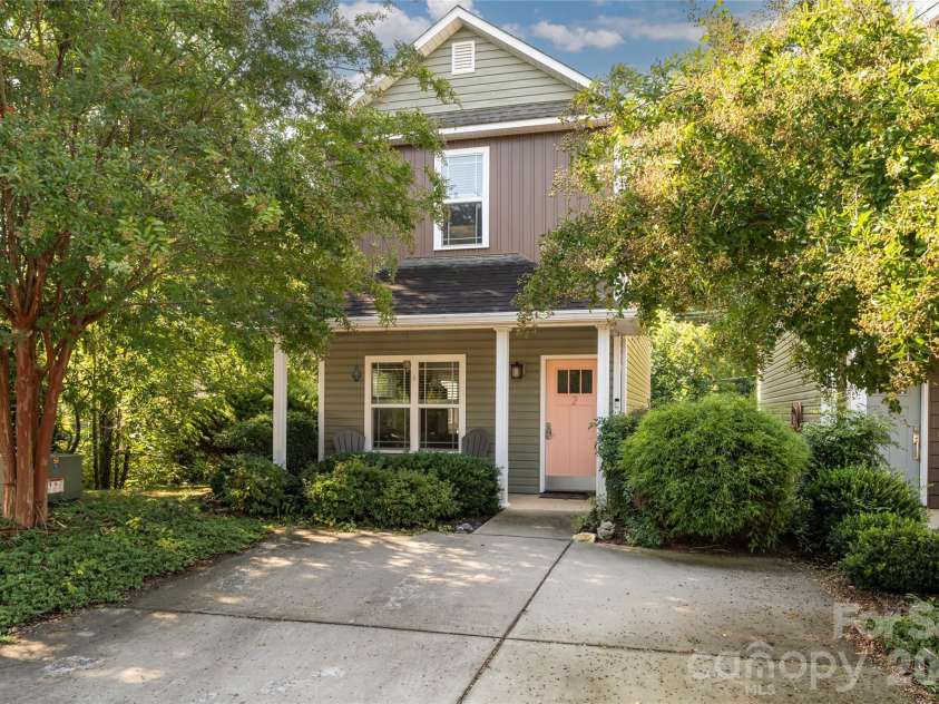 2 Mill Creek Loop, Asheville, NC 28806.  MLS# CAR4420217, YatesRealty ID 48511. Welcome to 2 Mill Creek Loop, Asheville