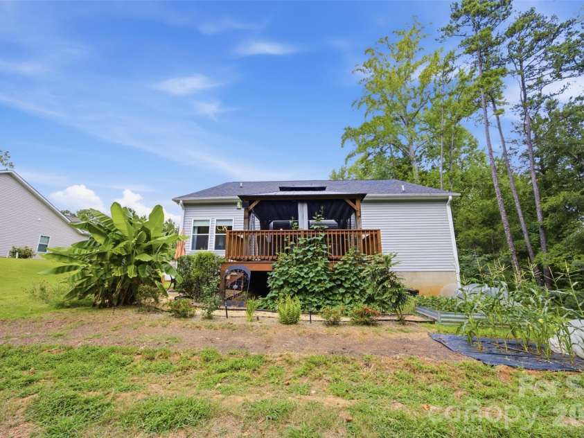 256 Litaker Lane, Concord, NC 28025.  MLS# CAR4420345, YatesRealty ID 48513. 