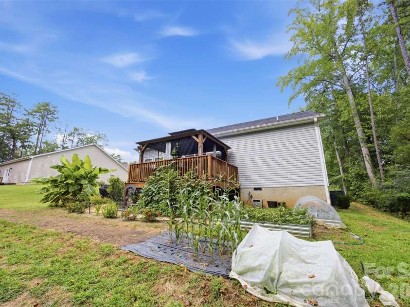 256 Litaker Lane, Concord, NC 28025.  MLS# CAR4420345, YatesRealty ID 48513. 