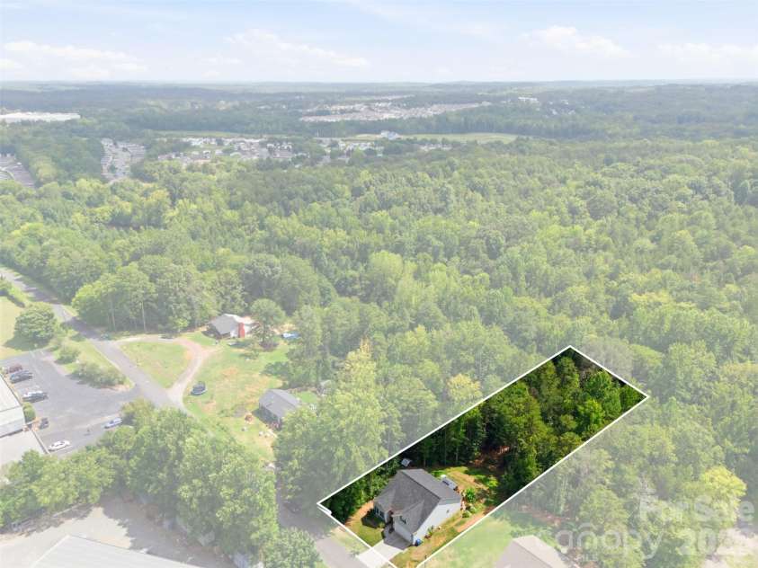256 Litaker Lane, Concord, NC 28025.  MLS# CAR4420345, YatesRealty ID 48513. 