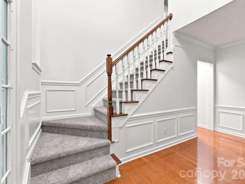 6004 Elm Cove Lane, Charlotte, NC 28269.  MLS# CAR4411201, YatesRealty ID 48515. 
