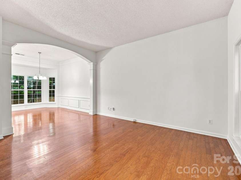 6004 Elm Cove Lane, Charlotte, NC 28269.  MLS# CAR4411201, YatesRealty ID 48515. 