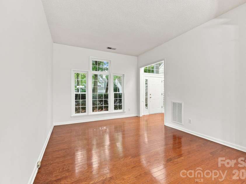6004 Elm Cove Lane, Charlotte, NC 28269.  MLS# CAR4411201, YatesRealty ID 48515. 
