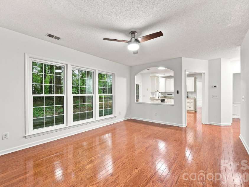 6004 Elm Cove Lane, Charlotte, NC 28269.  MLS# CAR4411201, YatesRealty ID 48515. 