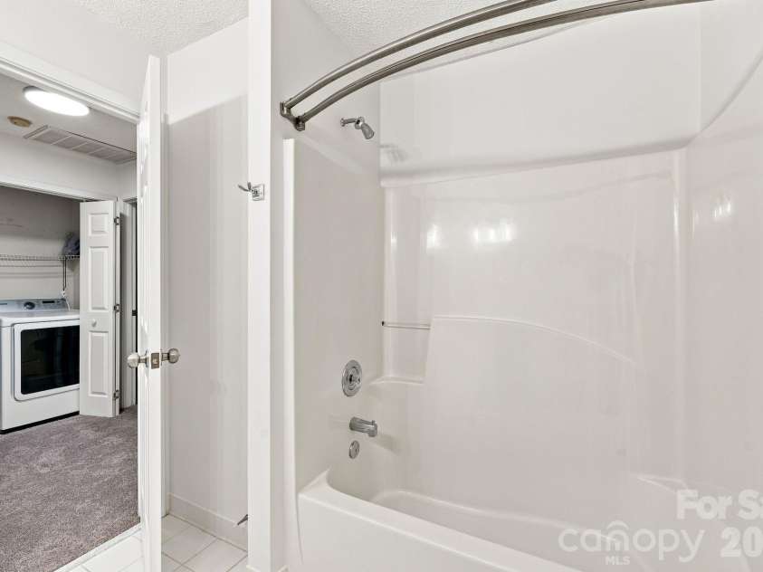 6004 Elm Cove Lane, Charlotte, NC 28269.  MLS# CAR4411201, YatesRealty ID 48515. 