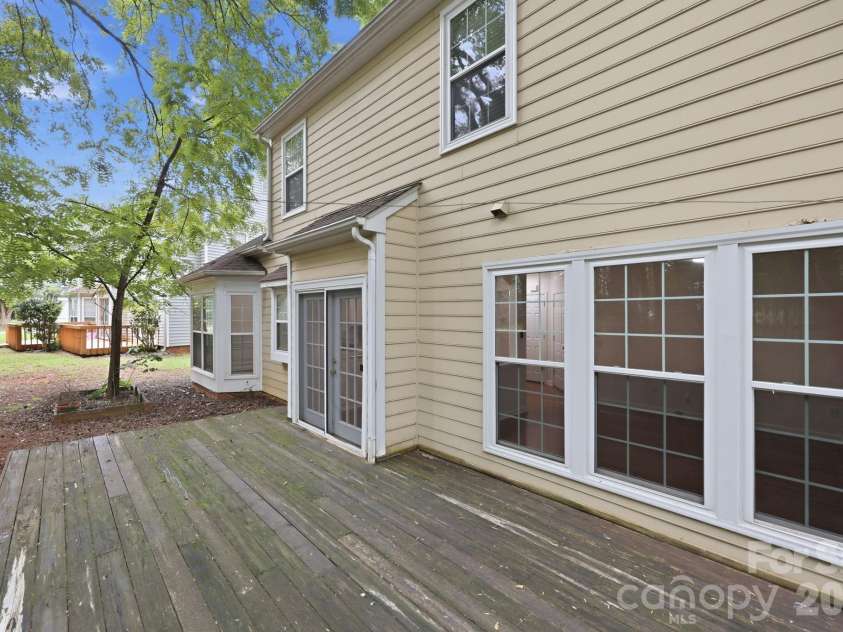 6004 Elm Cove Lane, Charlotte, NC 28269.  MLS# CAR4411201, YatesRealty ID 48515. 