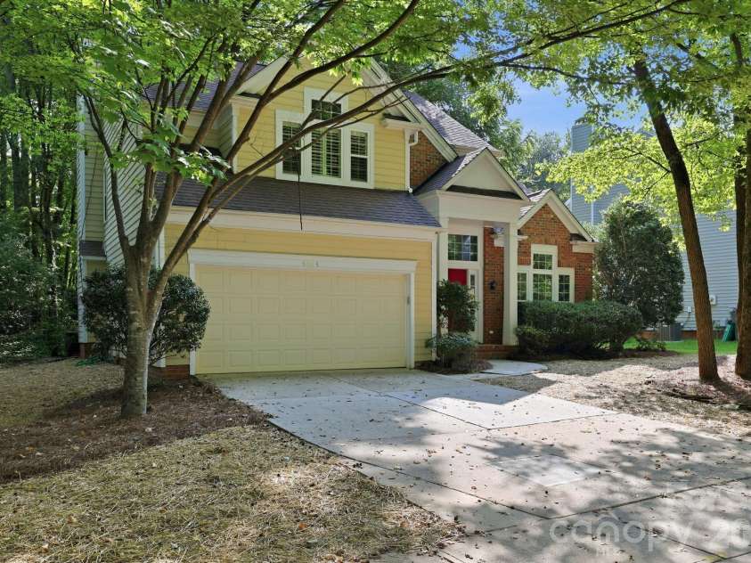 6004 Elm Cove Lane, Charlotte, NC 28269.  MLS# CAR4411201, YatesRealty ID 48515. 