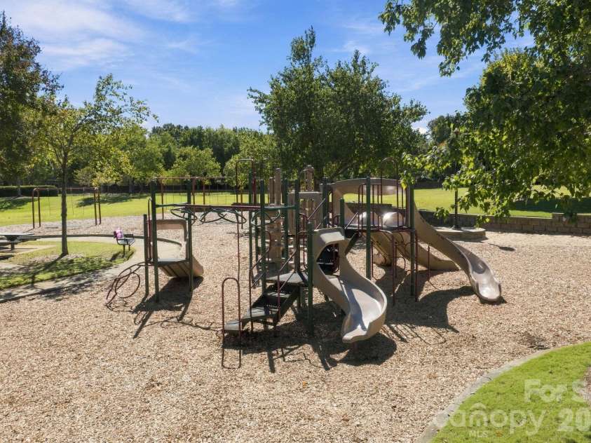 6004 Elm Cove Lane, Charlotte, NC 28269.  MLS# CAR4411201, YatesRealty ID 48515. 