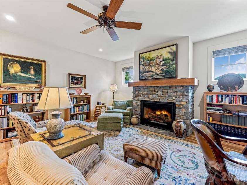 37 Ashe Park Circle, Asheville, NC 28806.  MLS# CAR4420096, YatesRealty ID 48516. 