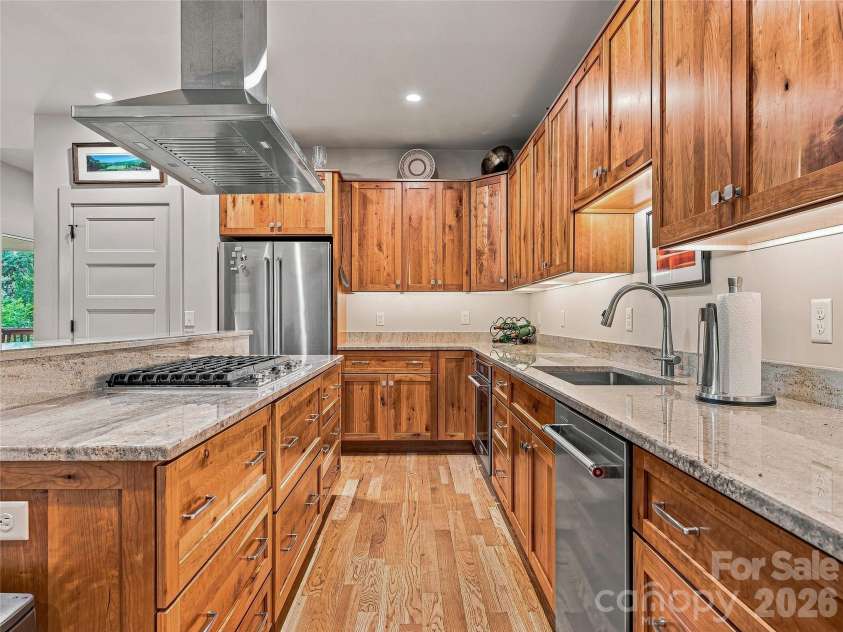 37 Ashe Park Circle, Asheville, NC 28806.  MLS# CAR4420096, YatesRealty ID 48516. 