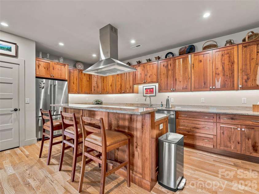 37 Ashe Park Circle, Asheville, NC 28806.  MLS# CAR4420096, YatesRealty ID 48516. 