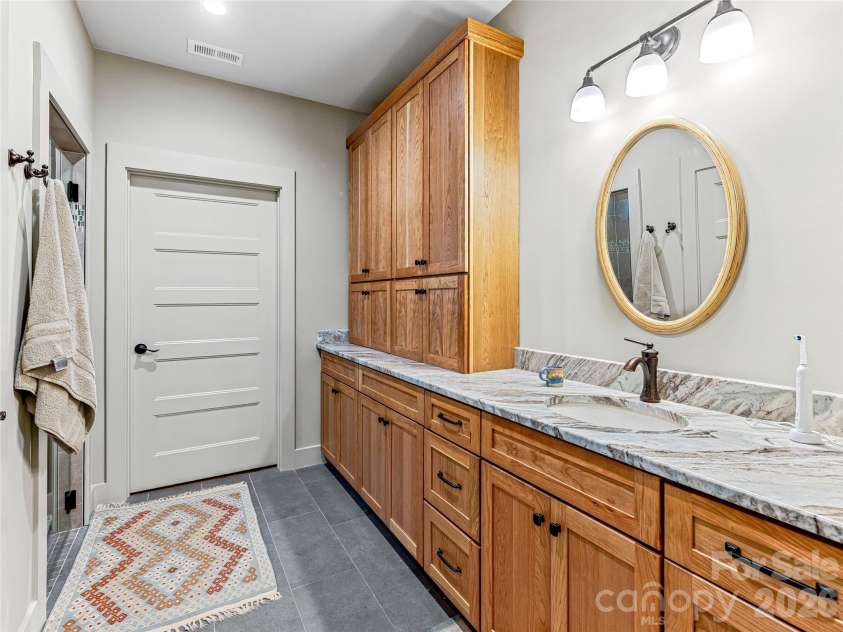 37 Ashe Park Circle, Asheville, NC 28806.  MLS# CAR4420096, YatesRealty ID 48516. 