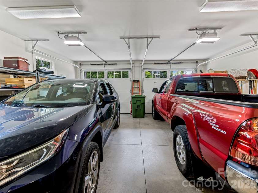 37 Ashe Park Circle, Asheville, NC 28806.  MLS# CAR4420096, YatesRealty ID 48516. 