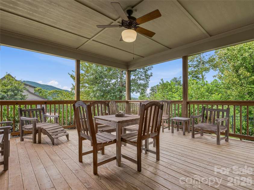 37 Ashe Park Circle, Asheville, NC 28806.  MLS# CAR4420096, YatesRealty ID 48516. 