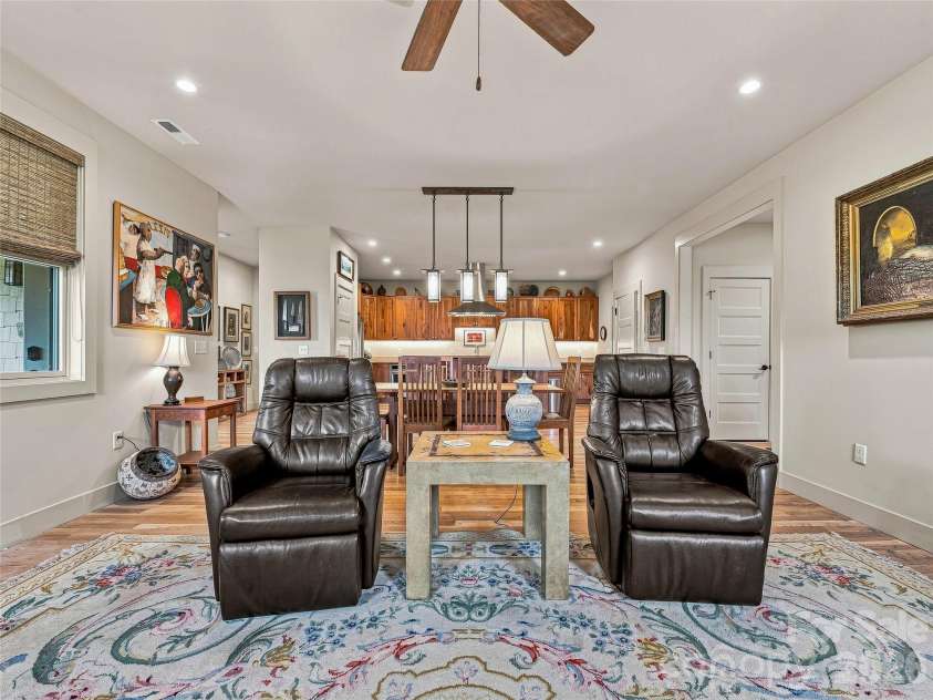 37 Ashe Park Circle, Asheville, NC 28806.  MLS# CAR4420096, YatesRealty ID 48516. 