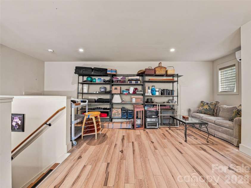 37 Ashe Park Circle, Asheville, NC 28806.  MLS# CAR4420096, YatesRealty ID 48516. 