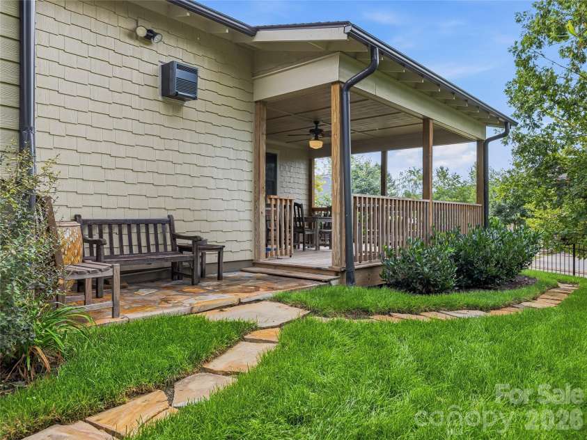 37 Ashe Park Circle, Asheville, NC 28806.  MLS# CAR4420096, YatesRealty ID 48516. 