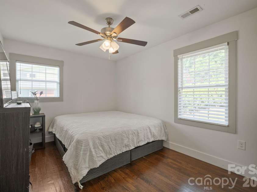1411 Dean Street, Charlotte, NC 28216.  MLS# CAR4420724, YatesRealty ID 48517. 