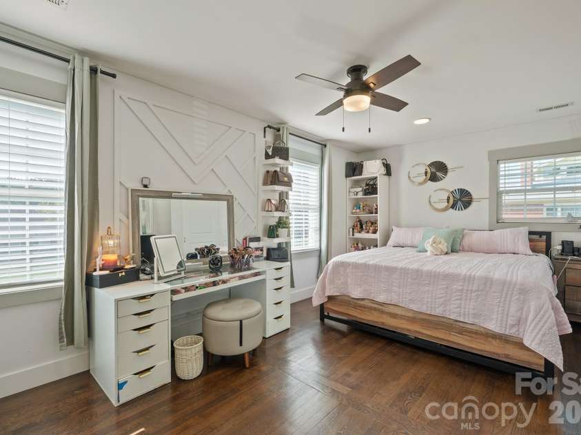 1411 Dean Street, Charlotte, NC 28216.  MLS# CAR4420724, YatesRealty ID 48517. 