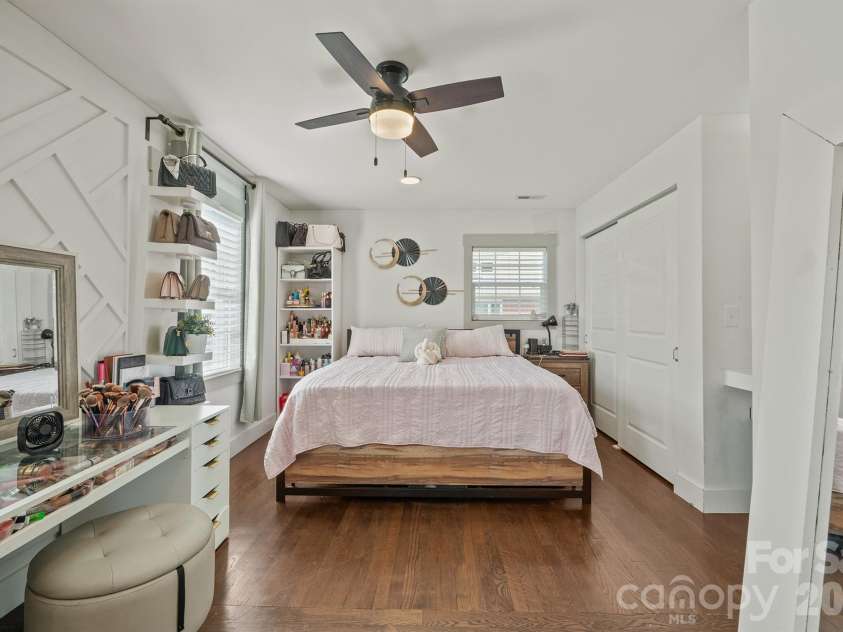 1411 Dean Street, Charlotte, NC 28216.  MLS# CAR4420724, YatesRealty ID 48517. 