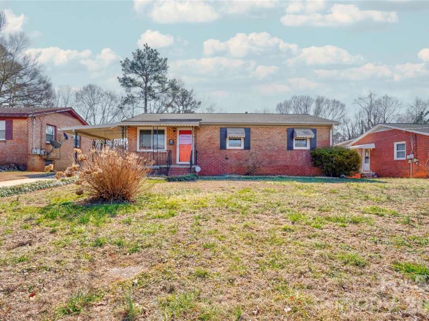 311 Best Street, Shelby, NC 28150.  MLS# CAR4344466, YatesRealty ID 4852. 